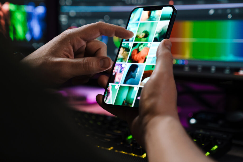 close up of a white man hand holding mobile phone 2026 01 08 01 58 09 utc - AesthetiCo